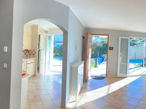 Maison plain-pied 110 m2– 4 chambres  garage  piscine  construction récente