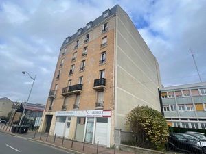 Cherche associée pour local 42m2 tout commerce sauf restauration