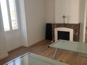 Bureaux type 4 en cv hors zone piétonne 83 m2