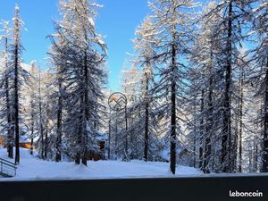 Studio 1 pièce 27 m²