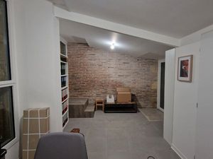 Location local commercial bureau