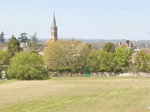 Terrain 1 300 m² Quinsac