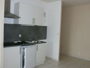 T2 non meublé de 46 82 m² – Tram L3 – Parking + cave