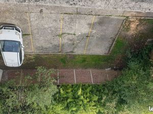 Montreuil Lot de 4 PARKINGS + 2 BOXES fermés 17m2 espace sécurisé