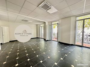 Local 59 m² Draguignan