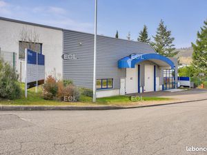Local d'activité 304 m²