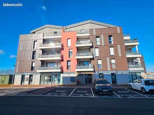 Local professionnel-commercial à louer + espaces communs – St Gilles Croix de Vie