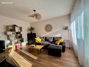 T2 lumineux - 1er mai – Proche tram