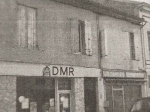 Local commercial Saujon centre