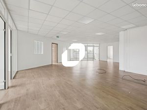 Bureau 138 m²