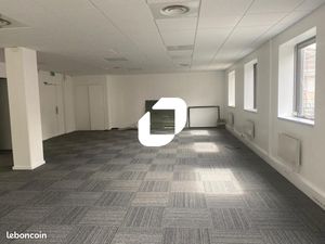 Bureau 181 m²