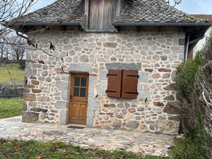 Petite maison à la campagne
