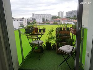 A louer T2 Chartron:Jardin public