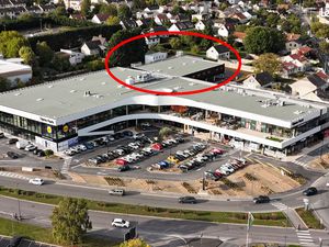 Local 310 m² CORMONTREUIL