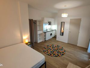 Studio meublé avec petit jardin av Jean Chaubet