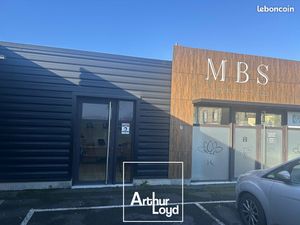 Local commercial 170 m²