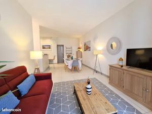 Bel appartement meublé centre Nimes 2P 59m2