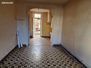 Cadillac maison 2 chambres avec une cour