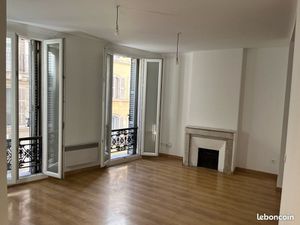Bel appartement rénové  2e étage sur 4
