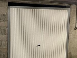 Garage dans parking sécurisé