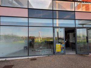 Local commercial puilboreau