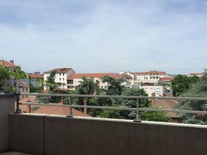 à louer exceptionnel T2 meublé et équipé + garage