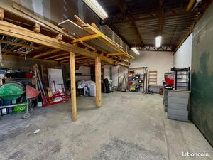 Dépôt artisanal 100m2 et maison 150m2