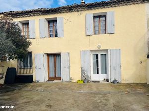 Maison 110 m² à Saint-Paulet-de-Caisson