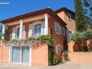 Maison 220 M2 8 pièces sur 1200 m2