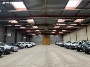 Local bureaux 2 559 m²