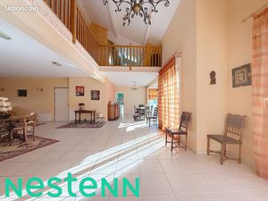 Appartement 6 pièces 259 m²