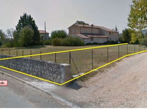 Terrain constructible de 686m2 st christol-les-ales