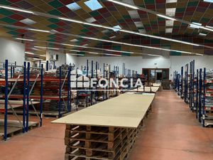 Local industriel 3 600 m²