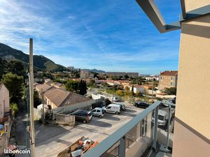 Joli T2 avec vue sur Marseille
