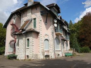 Château 1 080 m² Montbeliard