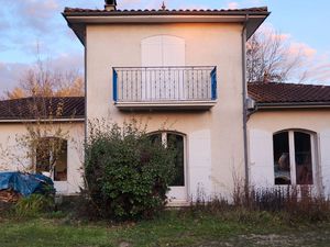 Maison à étage de plus de 140 m2 sur terrain de 2450 m2