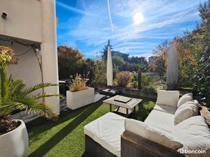 Appartement t3 rénové– 75 m² – terrasse privative 35 m² – lyon 7e