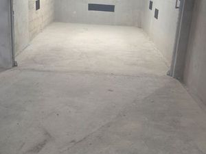 ​LOCATION BOX GARAGE FERMÉ 11 text{ m}^2 NEUF – TRIPLE SÉCURITÉ – SAINT-BONNET-DE-MURE (Ce