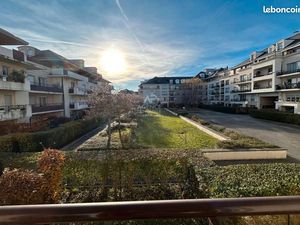 Appartement 3 pièces 69 m2 Bord de seine