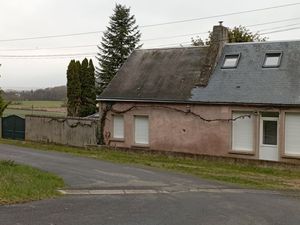 Grande maison hameau avec jardin