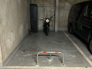 Place de parking sous-terrain sécurisée