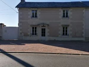 ? Maison de ville à louer – Loudun Loyer : 700 / mois + 30 de charges