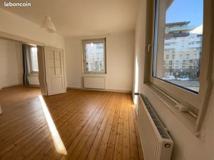 Bel F4 pièces tram parking jardin libre