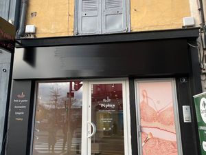 LOCAL COMMERCIAL A LOUER - Pas de droit au bail