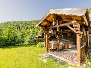 Propriété 6 pièces 120 m²