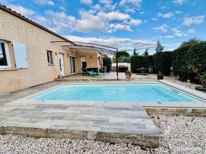 Villa T4 avec piscine  terrasse  garage et jardin à Canet (34800)