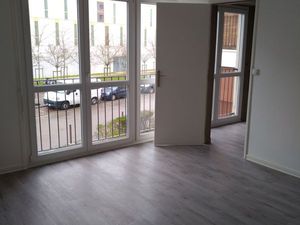 Appartement F1 centre ville   place de parking privative