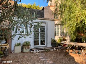 Location studio meublé étudiant 20 m² – 760 euros. 13010 Saint Loup