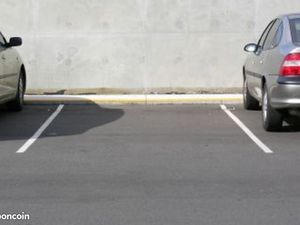 Parking/box 8 m² - Barrière de Pessac