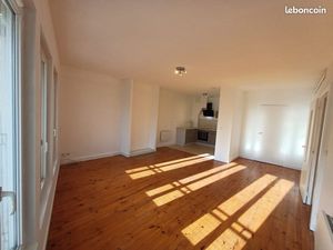 Grand T3 lumineux de 77 m² – Rénové – Centre-ville Villeneuve-sur-Lot